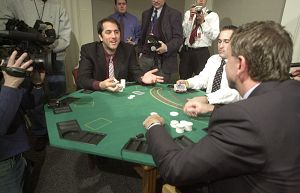 Poker star draws attention to Kleis' Hold'em proposal